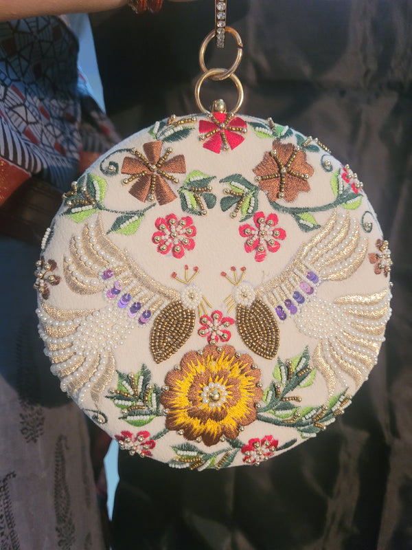 Touhfey - Round White Handcrafted Bird clutch - Best Wedding Gift by Gokrafty