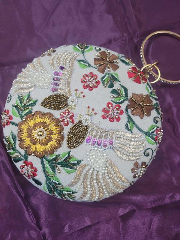 Touhfey - Round White Handcrafted Bird clutch - Best Wedding Gift by Gokrafty